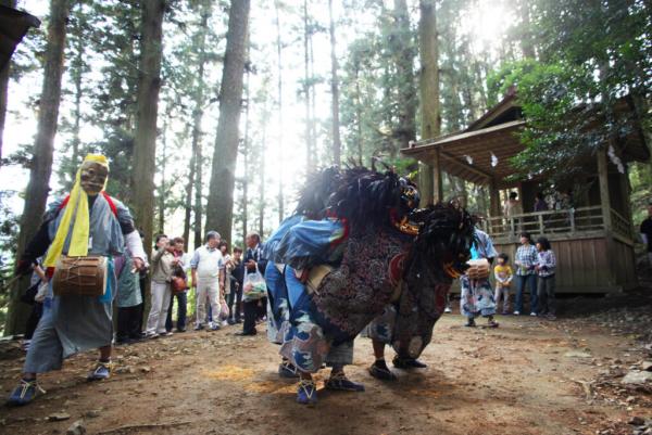 尾出山神社例大祭