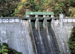 五十里ダムの写真