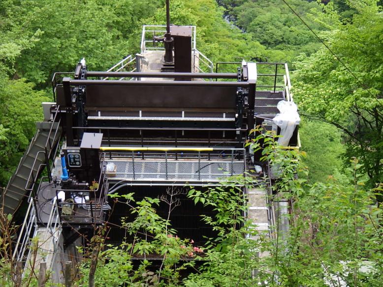 除じん機操作盤搬入